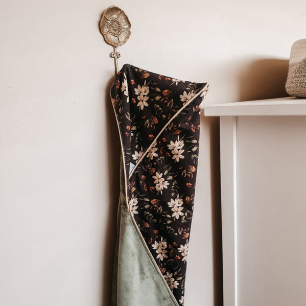 Wikkeldeken - Boho flower black / green - Petit Juul