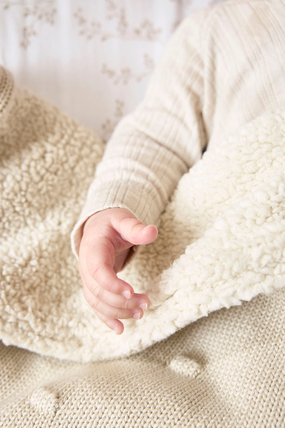 Pre-order | Meyco Baby deken Knots Teddy - Soft Sand 100x150cm
